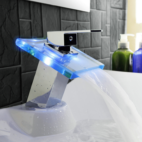 LENNOX - Robinet de salle de bain mitigeur à cascade avec LED - Cliquez sur l'image pour la fermer