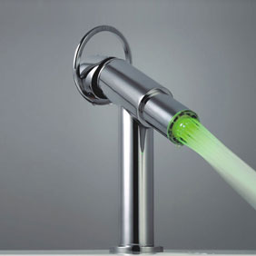 Contemporain mitigeur chromée Centerset LED lavabo robinet T0618F